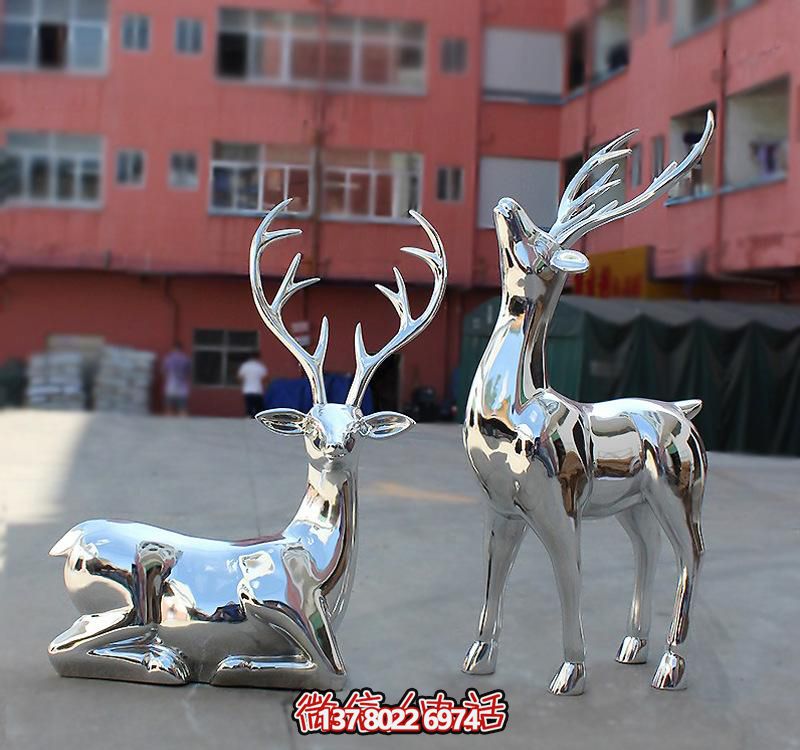 不銹鋼鏡面鹿雕塑，點綴公園景區(qū)