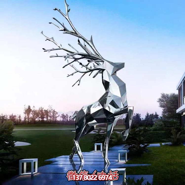 不銹鋼幾何形鏡面彩繪擺件，為校園景觀戶外售樓處帶來(lái)時(shí)尚美感