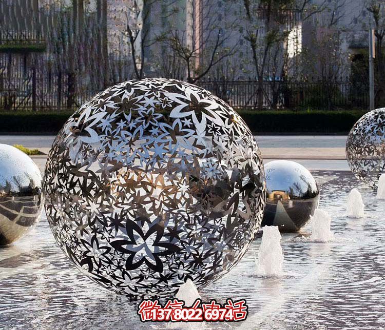不銹鋼噴泉球雕塑，創(chuàng)意點亮廣場