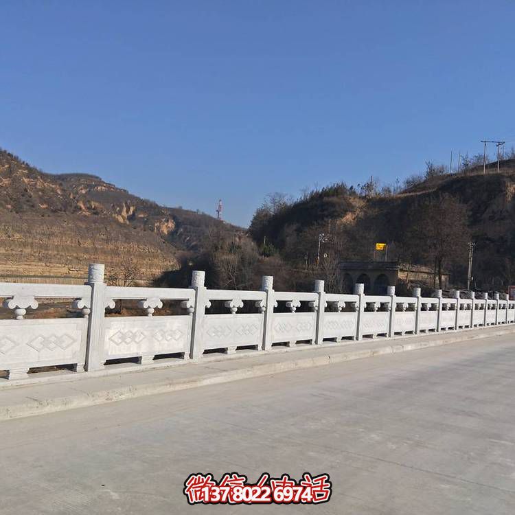 精美的大理石雕塑欄桿，締造完美景觀