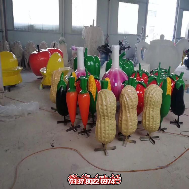 高品質(zhì)玻璃鋼雕塑，為您的園林景觀提供新鮮水果蔬菜
