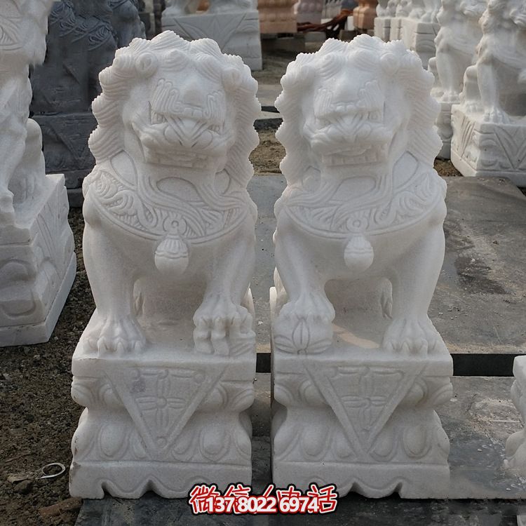 漢白玉精雕園林別墅門(mén)前擺放招財(cái)祈福獅子雕塑擺件